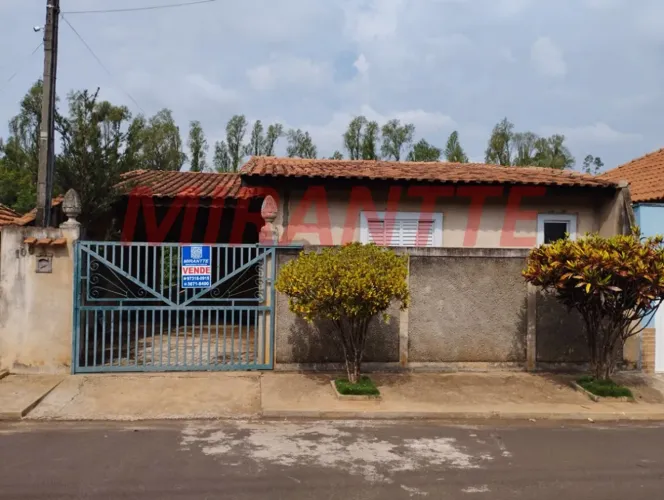 Casa terrea de 250m² com 2 quartos em Centro