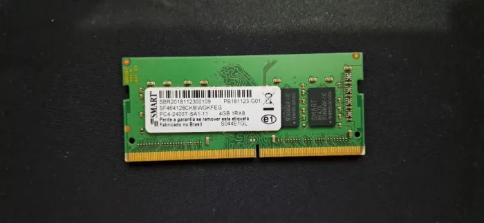 Memória RAM 4GB DDR4 2400MHz