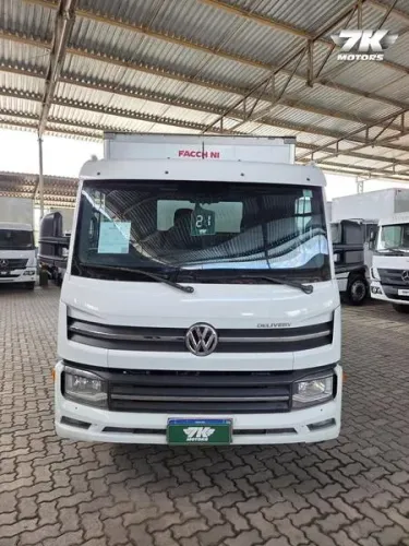 Volkswagen Delivery Express + 3.0 16V 2P TB Diesel 2021