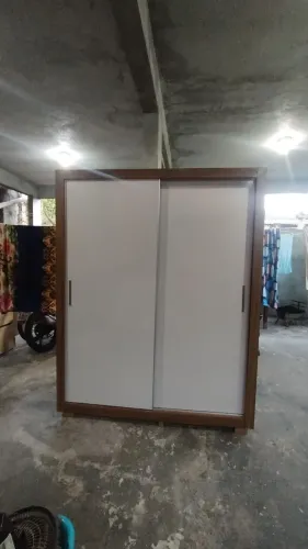 Guarda roupas seminovo