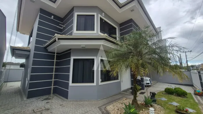 Casa em condomínio com 3 suítes e 1 quarto à venda no bairro Vila Nova em Joinville-SC por