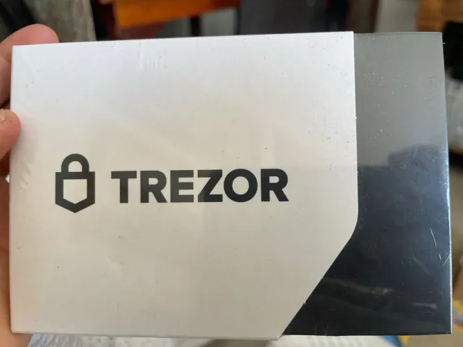 Trezor Model T (carteira de criptomoeda)