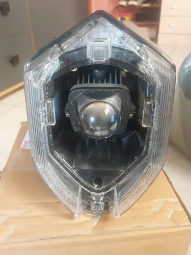 FAROL CROSSER SEMI NOVO