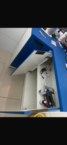 Bancada balcão com 3 portas em mdf! Aceito proposta 