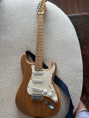 Guitarra Squier by Fender Stratocaster California Series
