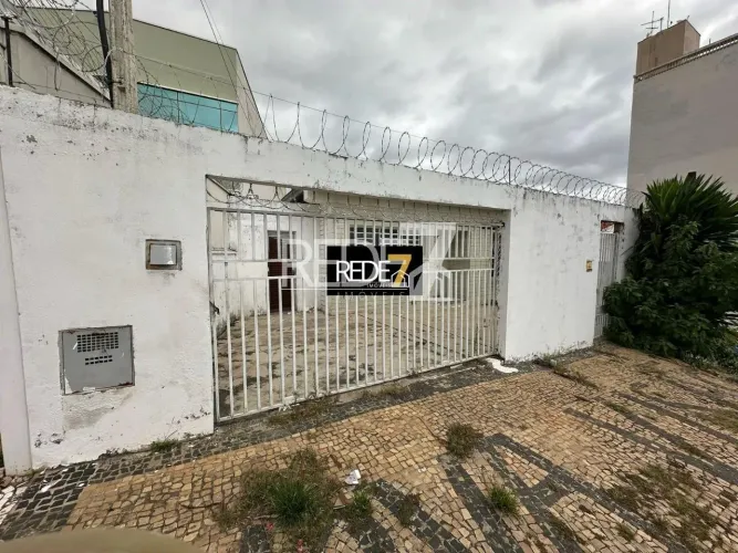 CASA RESIDENCIAL em Campinas - São Paulo, Jardim São Rafael