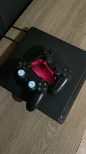 PS4 SLIM 1TB