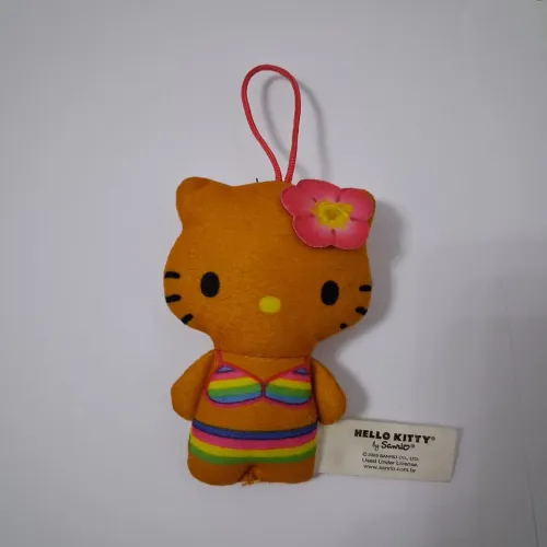 Boneca Hello Kitty Surf do McDonald's 2025