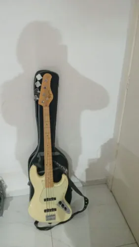 Vendo contra baixo novo