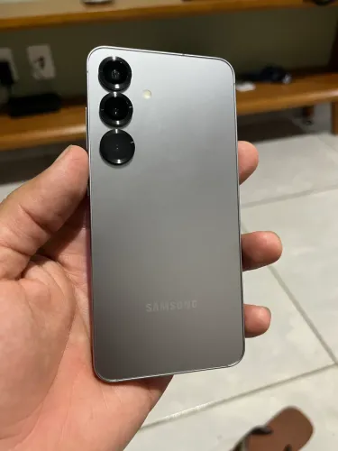 SAMSUNG S25 256 GB zero R$2.550 pra hj