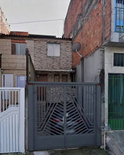 Sobrado 2 Dorms com Vaga e Potencial de Expansão - Fazenda da Juta (Próx. Monotrilho)