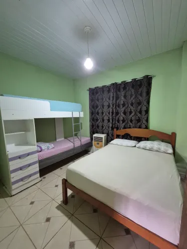Alugo quarto