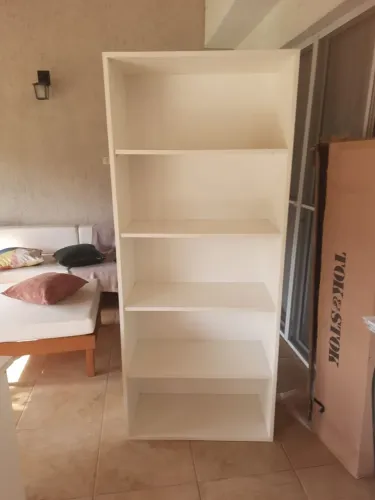 VENDO ESTANTE OU ARMARIO DE MDF 18MM EM ÓTIMO ESTADO, VALOR : 200,00 reais apenas