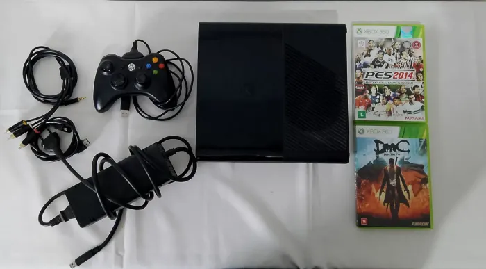 Vendo - Xbox 360 / 500GB Original (Travado)!!!<br>