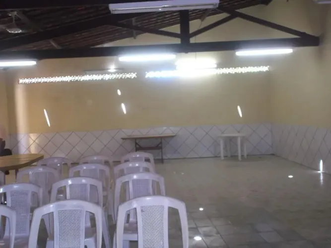 Imóvel Comercial para Venda em Aracaju, São Conrado, 1 dormitório, 2 banheiros