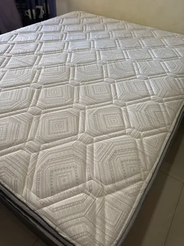 Cama Queen Size