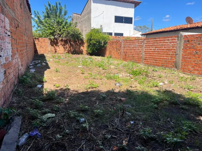 Vendo, terreno na rua Rio Claro, Mutirão 