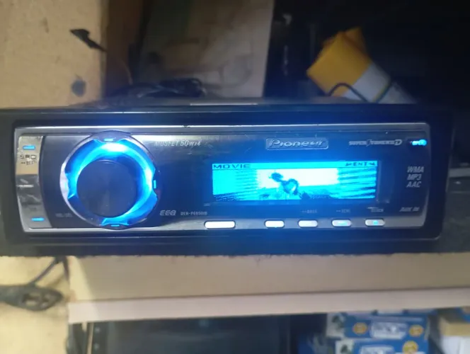 Rádio Pioneer modelo golfinho 
