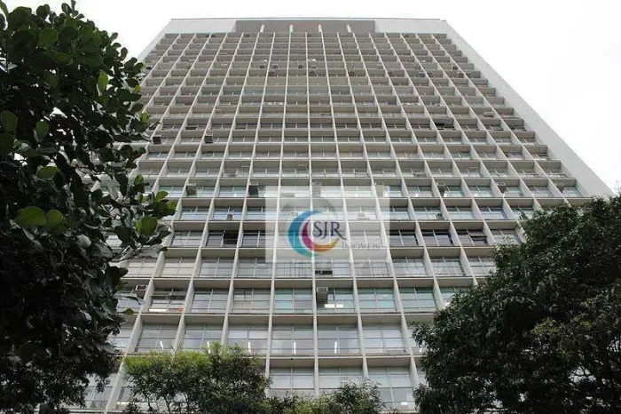 Conjunto Comercial, 668m², Centro.