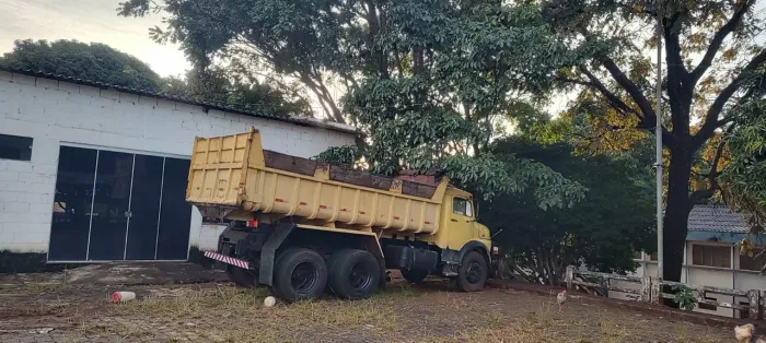 Locação Caminhão Basculante 6x4 