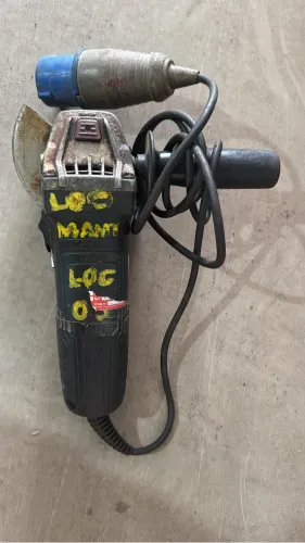 Esmerilhadeira angular Bosch profissional GWS700