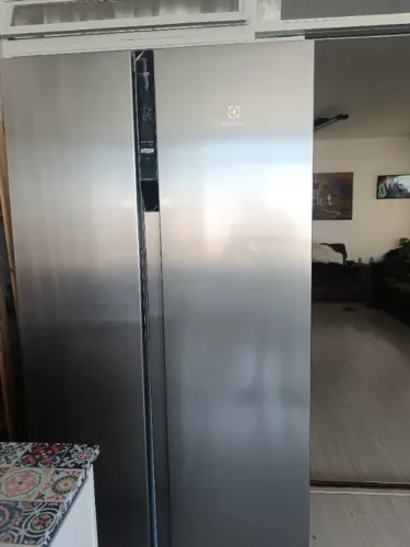 Geladeira Electrolux 590L