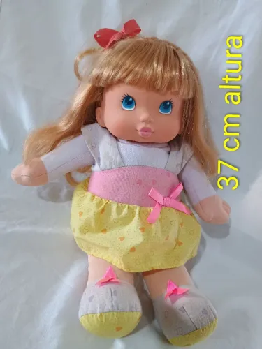 Boneca antiga beijoquinha da estrela funcionando