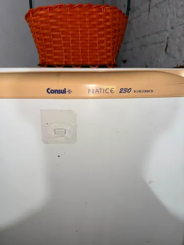 Geladeira pequena