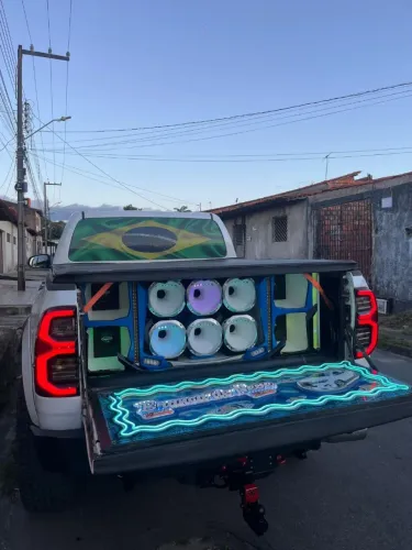 Som automotivo (leia a descrição)