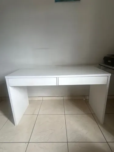 Escrivaninha 2 gavetas/ mesa de estudos/ escritório 