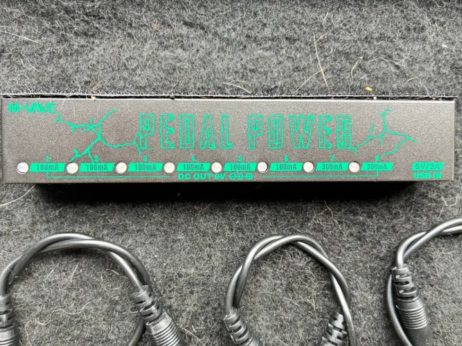 Pedalboard hard case com fonte m-vave
