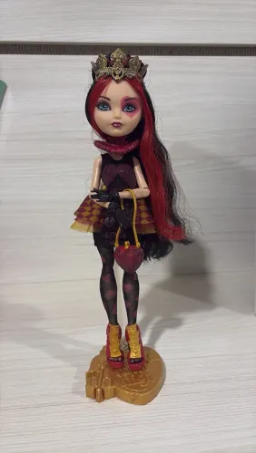 Vendo ever after high- Lizzie hearts wave 1
