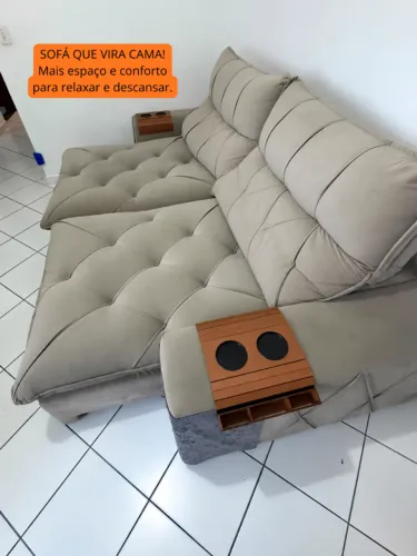 Sofá-Cama Grande Retrátil em Veludo com Porta-Copos