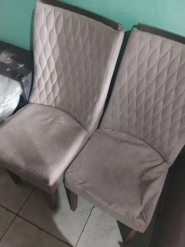 Cadeiras Acochoadas