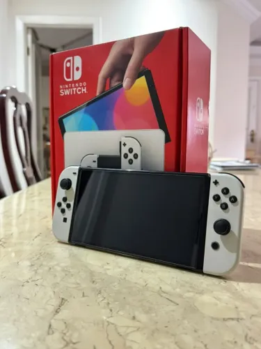 Nintendo Switch OLED (Bloqueado)