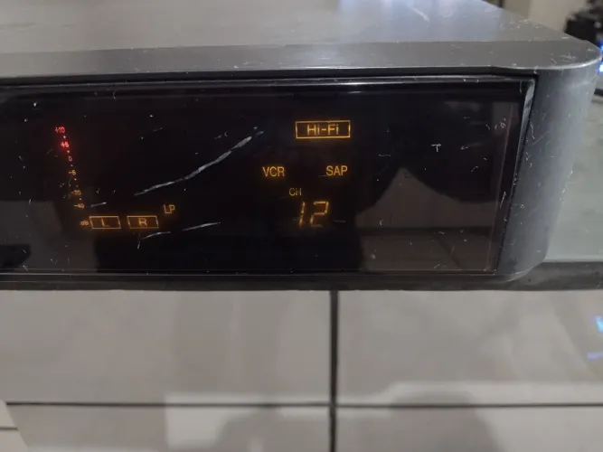 Vídeo cassete Sharp Vc1199B