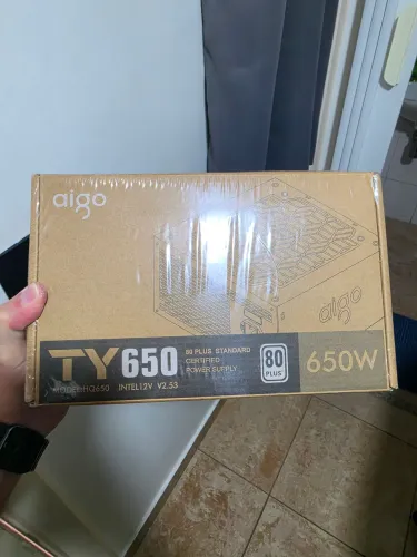 Fonte Real Aigo 650w (220v) - Nova, lacrada.