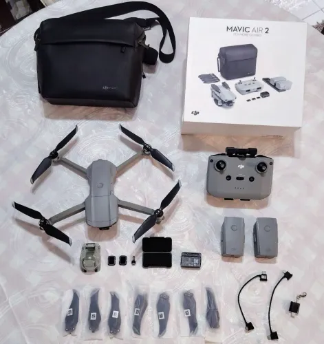 Drone DJI Mavic Air 2, Pacote Fly More Combo + protetor de hélices e maleta original.