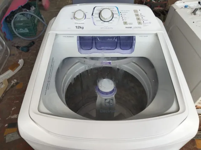 MAQUINA DE LAVAR ROUPAS ELECTROLUX 12KG