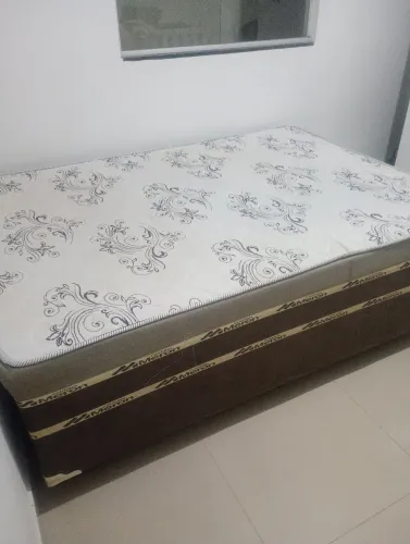 Cama de casal box