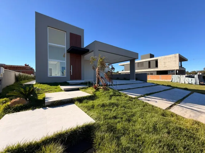 CASA COM 3 DORM. PARA VENDA EM NOVA SANTA RITA