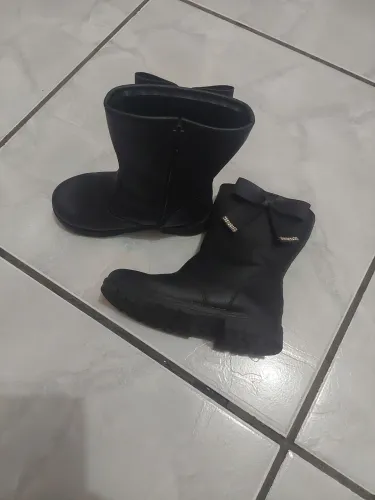 Bota de couro infantil feminina