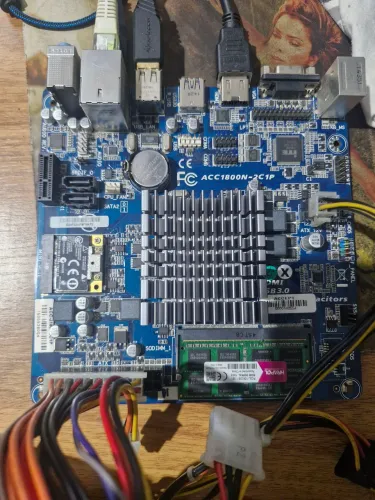 Kit mini placa mae accept com processador Dual Core J1800 + 8GB DDR3