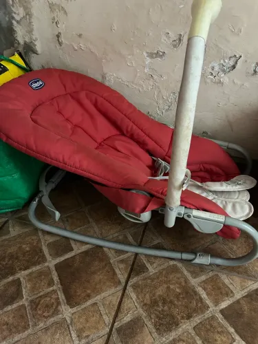 duas cadeiras de bebe dorel juvenile e chicco usadas e carrinho