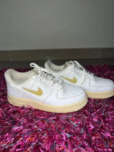 Vendo tênis Nike air force original tamanho 37