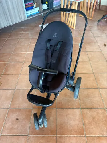 Carinho bebê Quinny