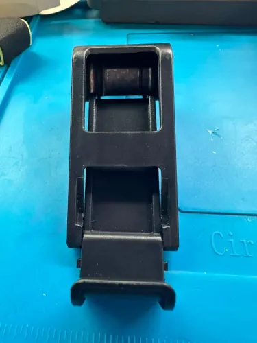 Inch table holder