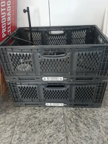 3 Caixa plástica dobrável por 50,00