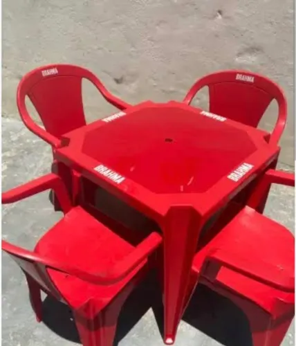 Jogo de mesa plastica vermelho da Brahma