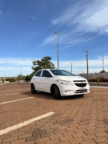 Chevrolet Onix JOY Hatch 1.0 8V Flex Mec. 4P 2017